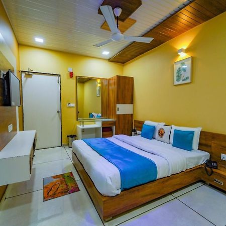 ホテルThe Nest Residency アーメダバード エクステリア 写真